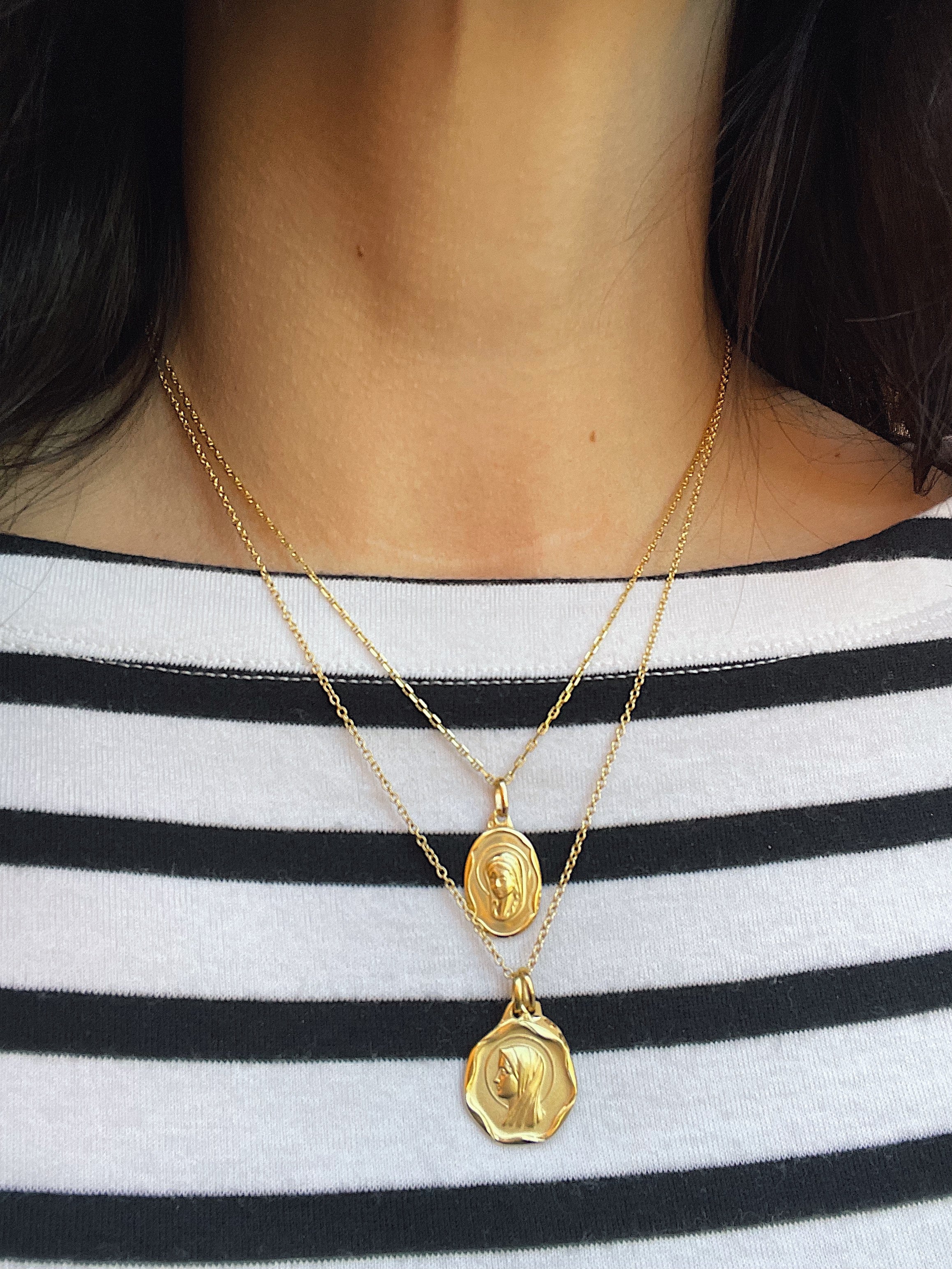 10k Yellow Gold Anchor Necklace - Image 4