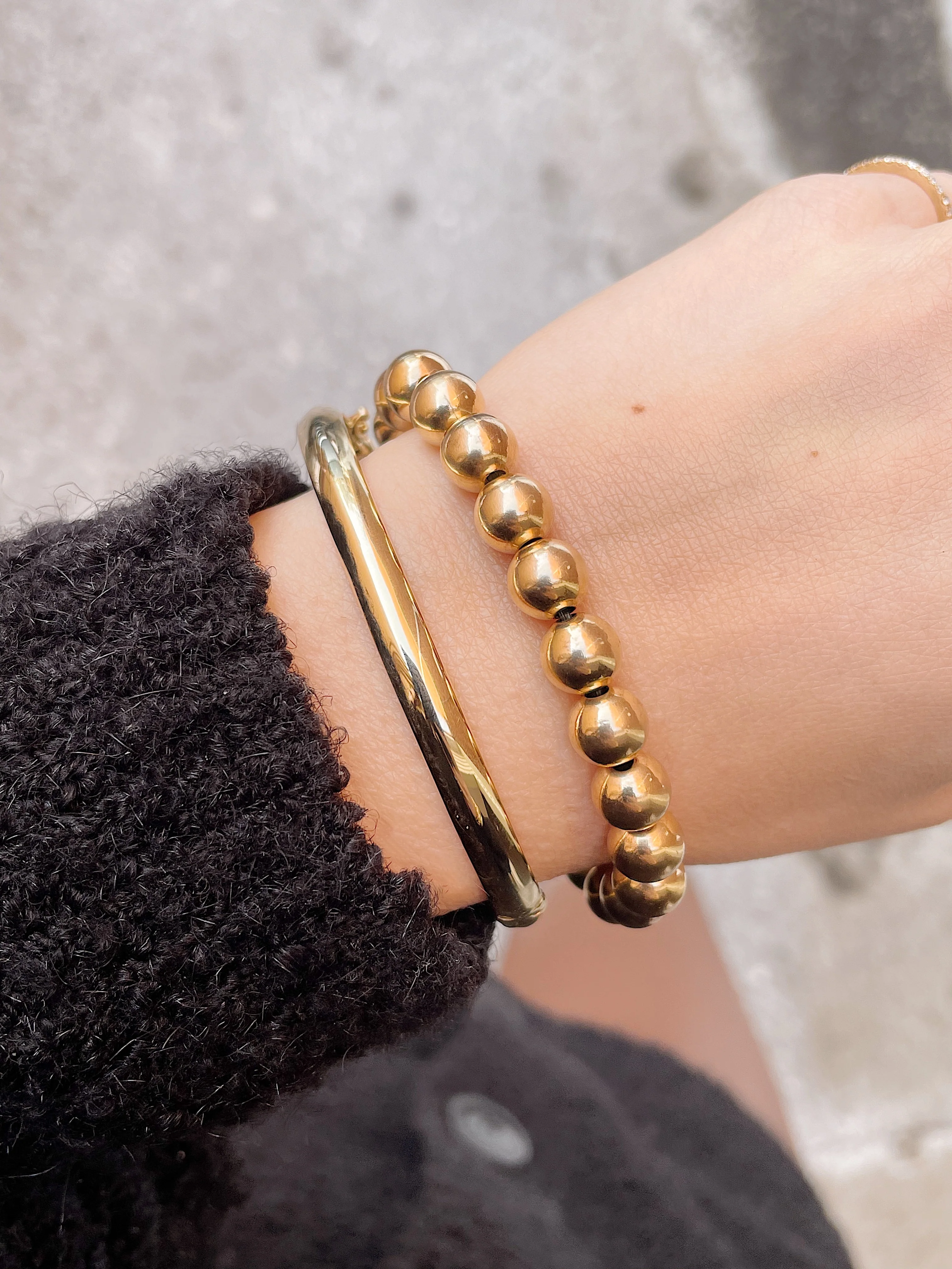 10k Yellow Gold Domed Hinged Bangle - Image 4