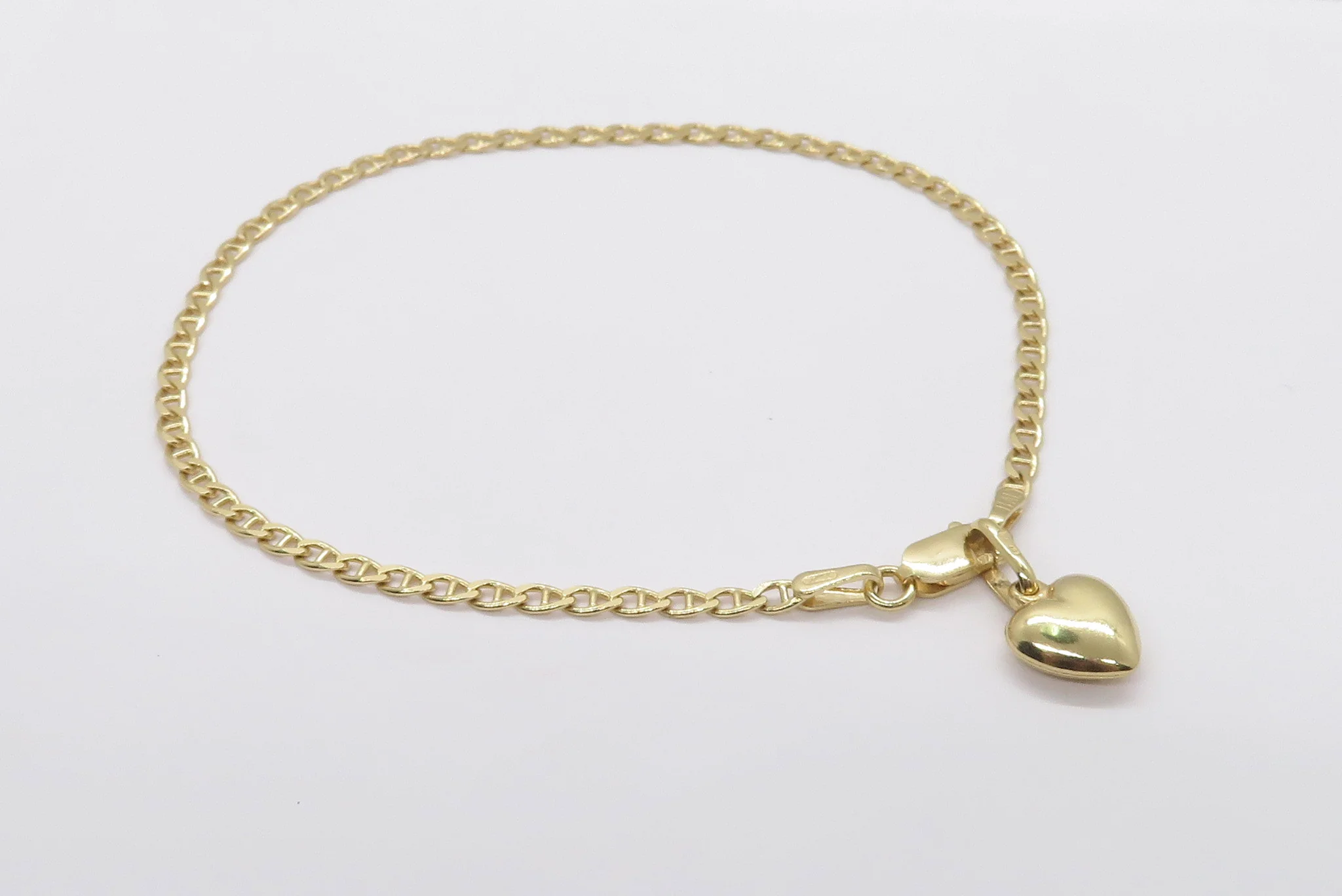 10k Yellow Gold Flat Anchor Bracelet - Image 4