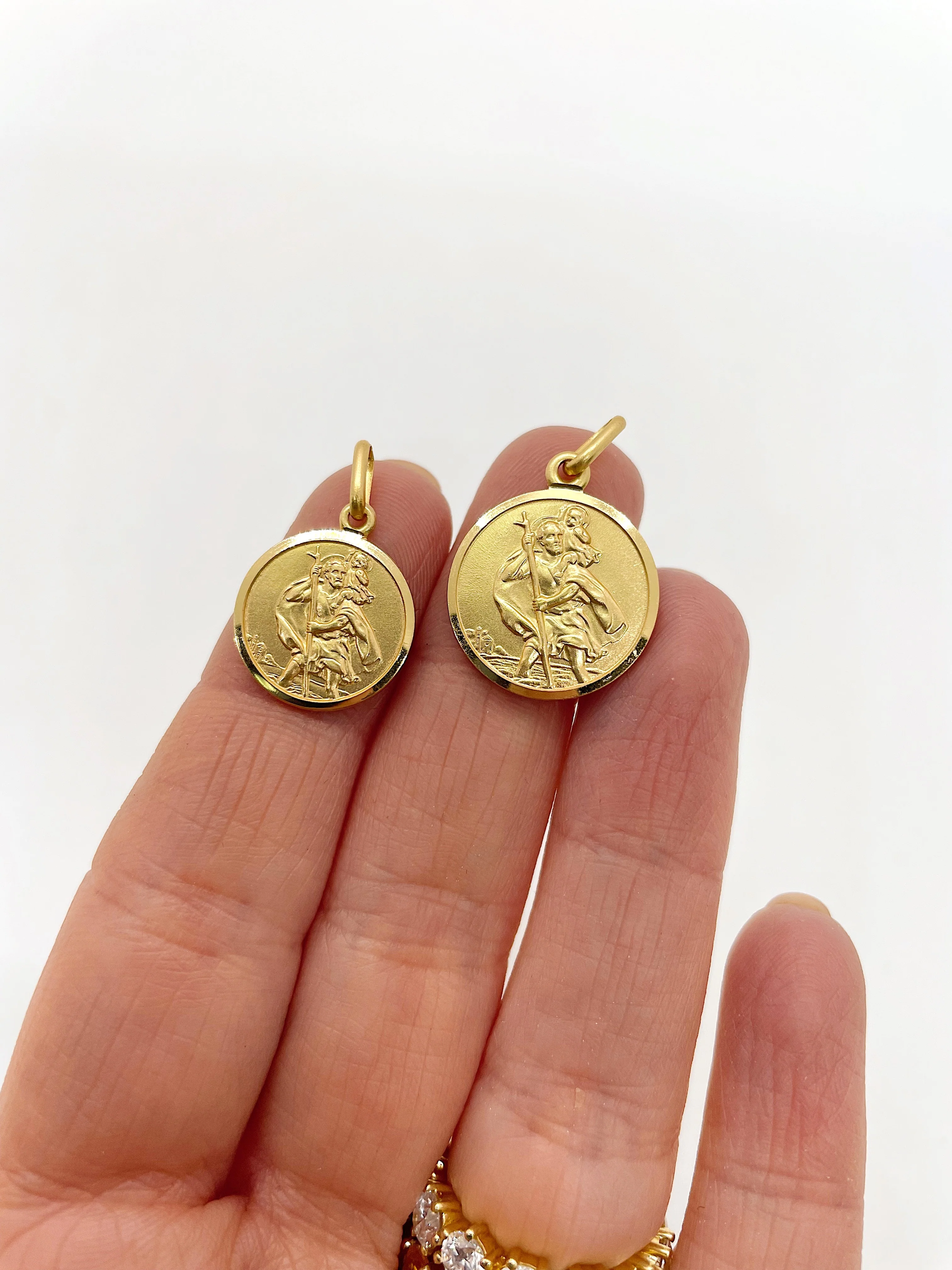 10k Yellow Gold St. Christopher Medal - Image 6