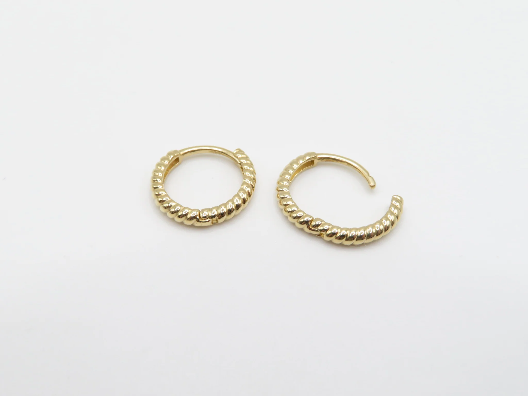 14k Rope Huggies - Image 10