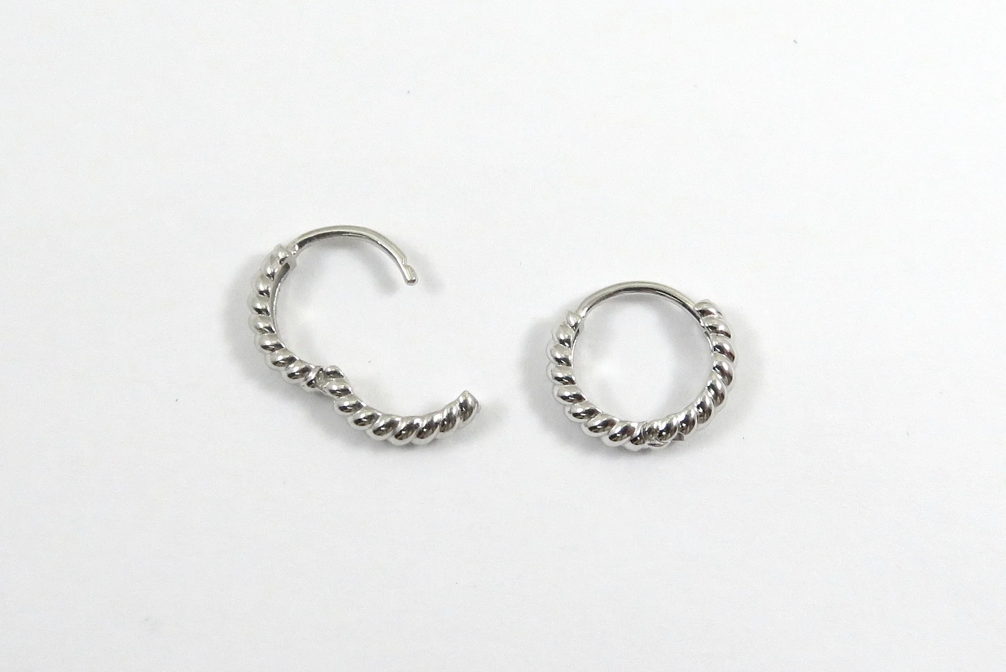 14k Rope Huggies - Image 5