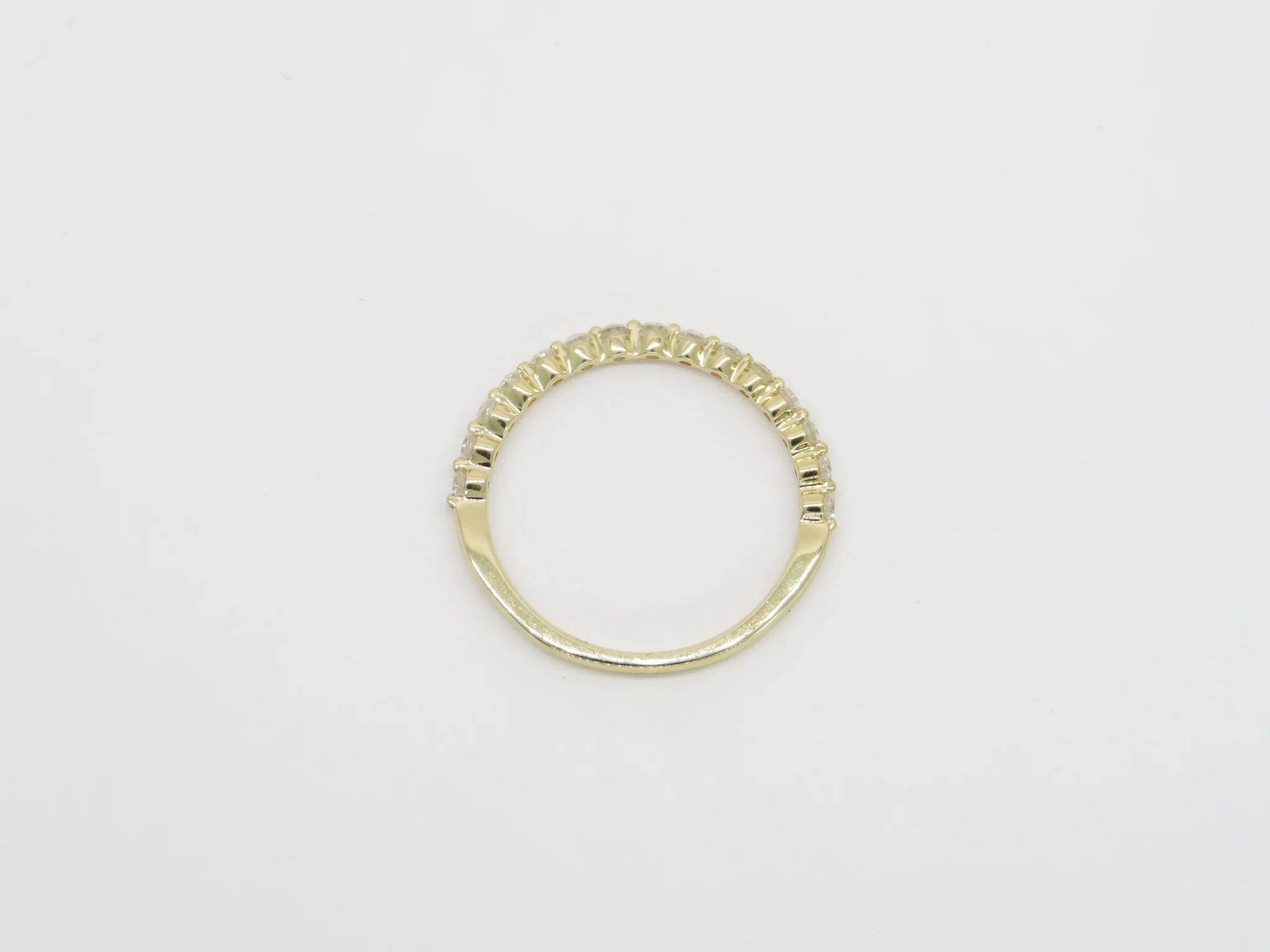 14k Yellow Gold Shared Single Prong Diamond Band - Image 5