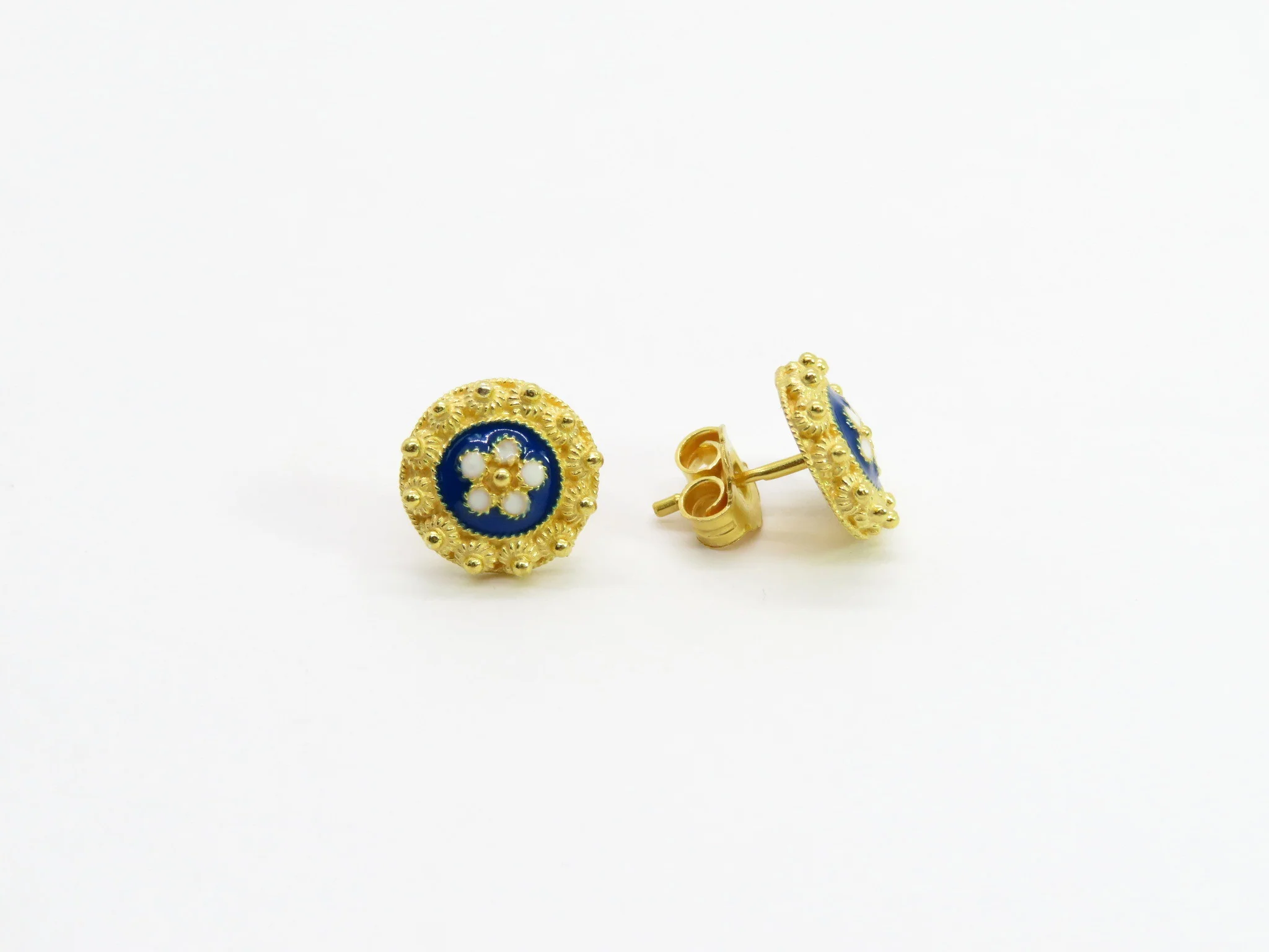 19.25k Yellow Gold Floral Enamel Studs - Image 3
