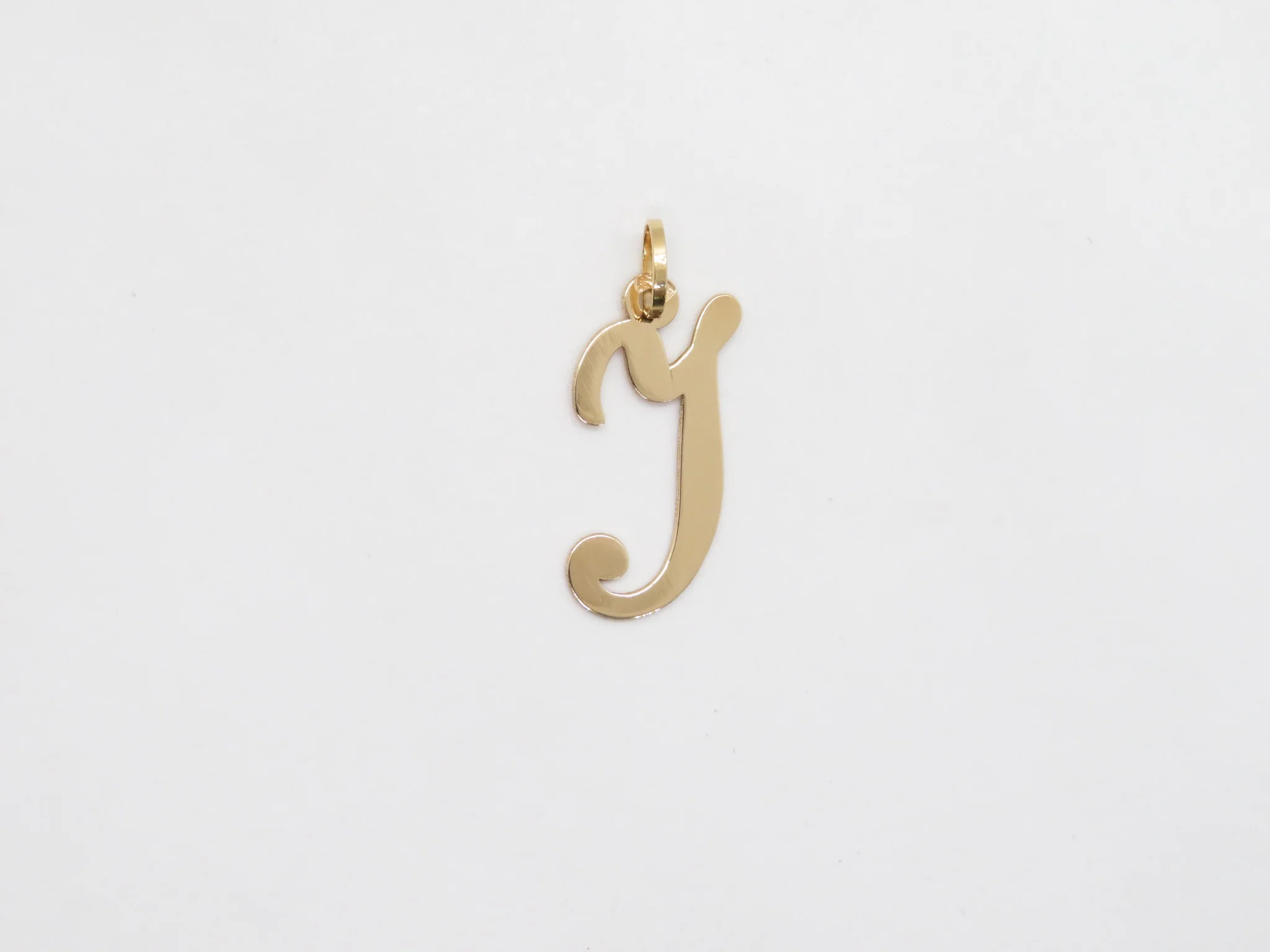19.25k Yellow Gold Cursive Initial Pendant - Image 11