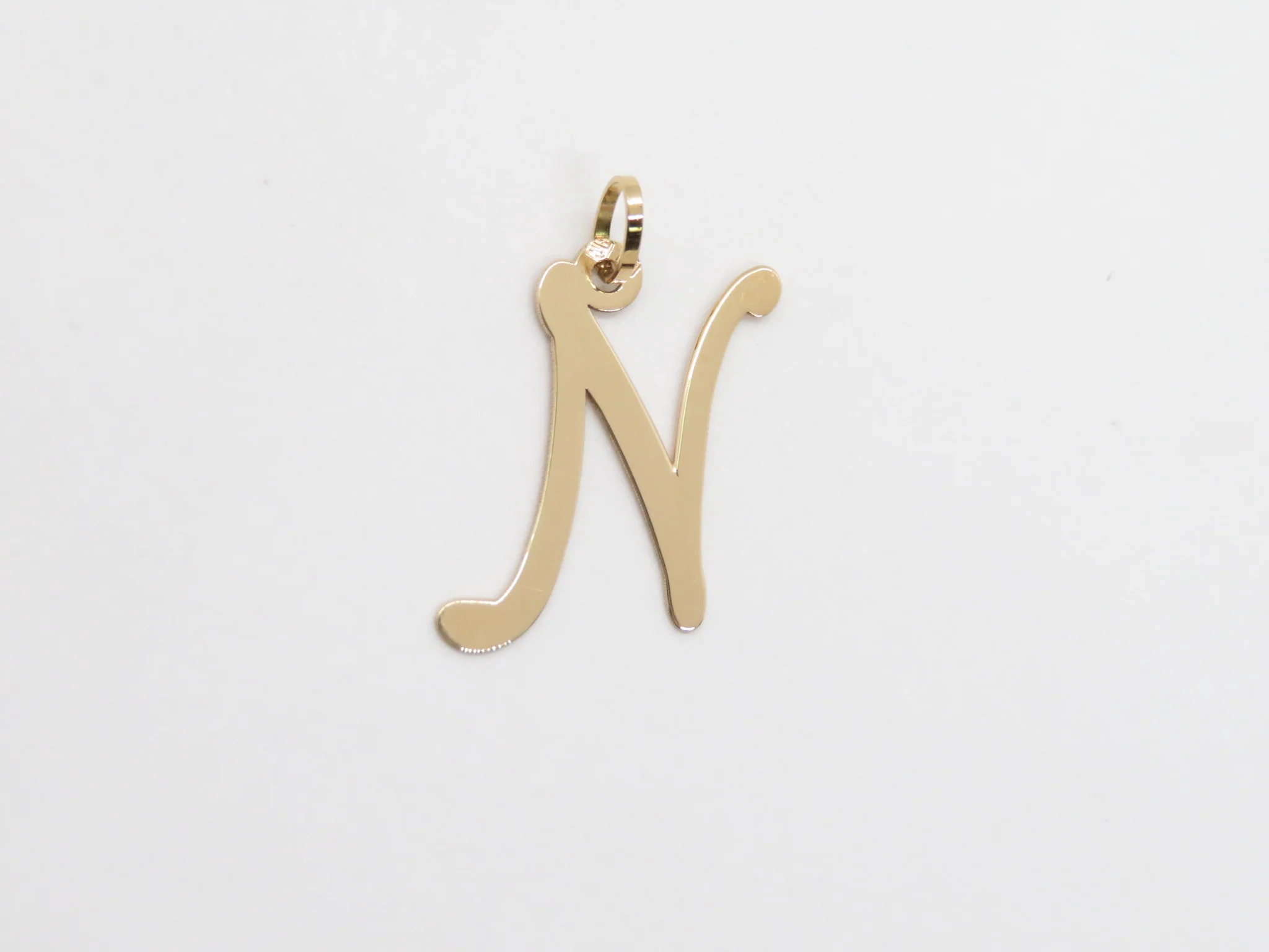 19.25k Yellow Gold Cursive Initial Pendant - Image 16