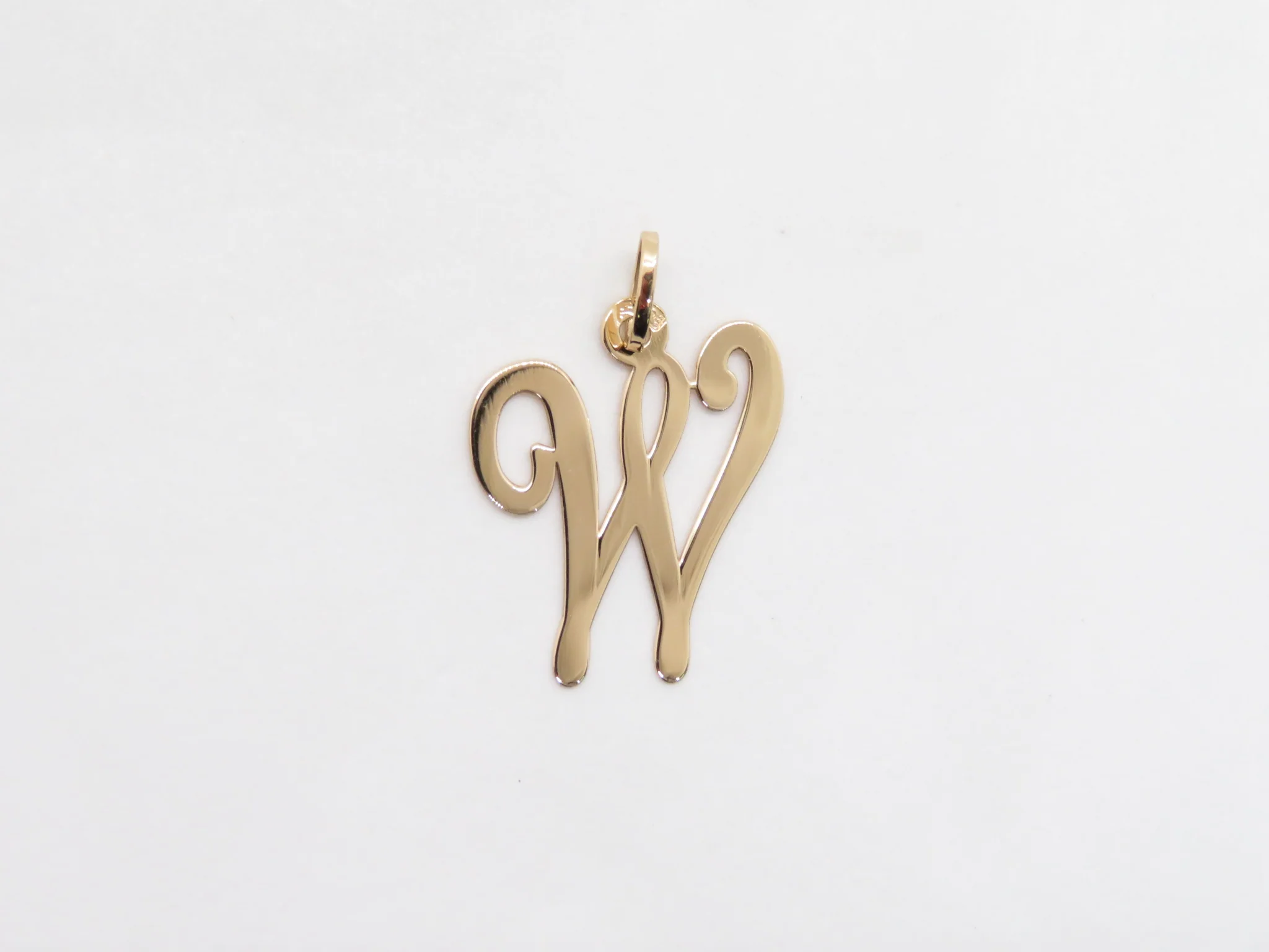 19.25k Yellow Gold Cursive Initial Pendant - Image 25