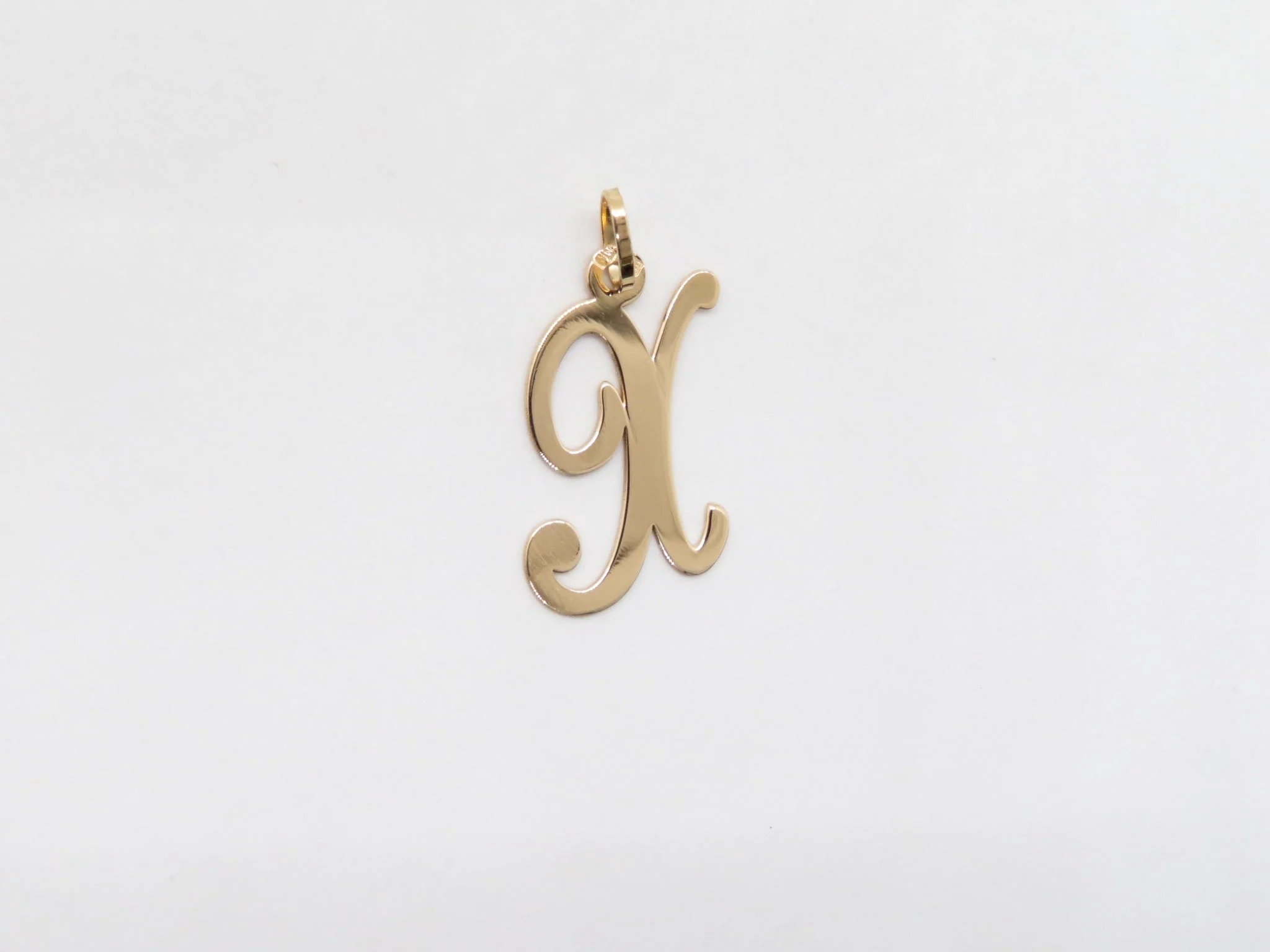 19.25k Yellow Gold Cursive Initial Pendant - Image 26