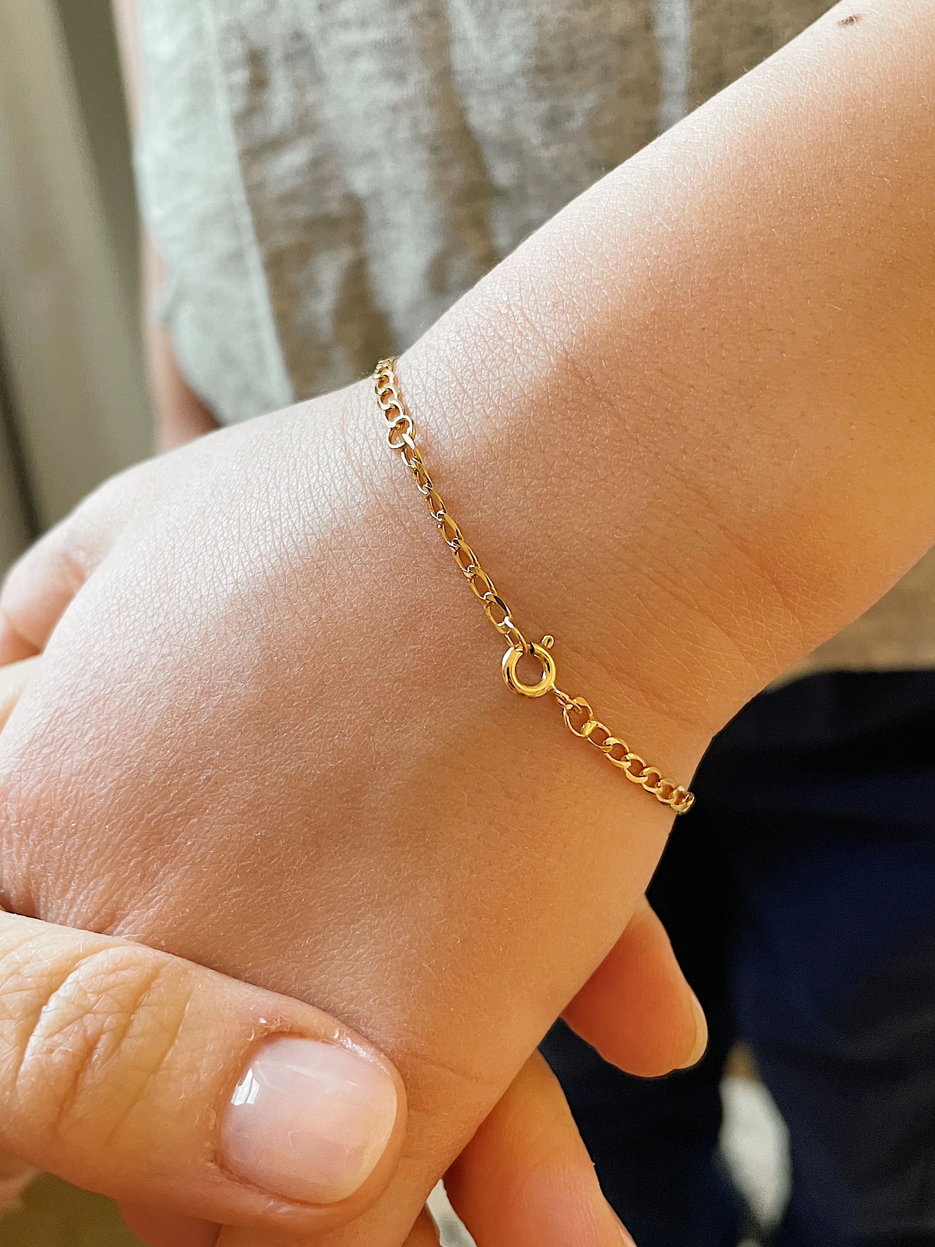 19.25k Yellow Gold Open Curb Bracelet - Image 4