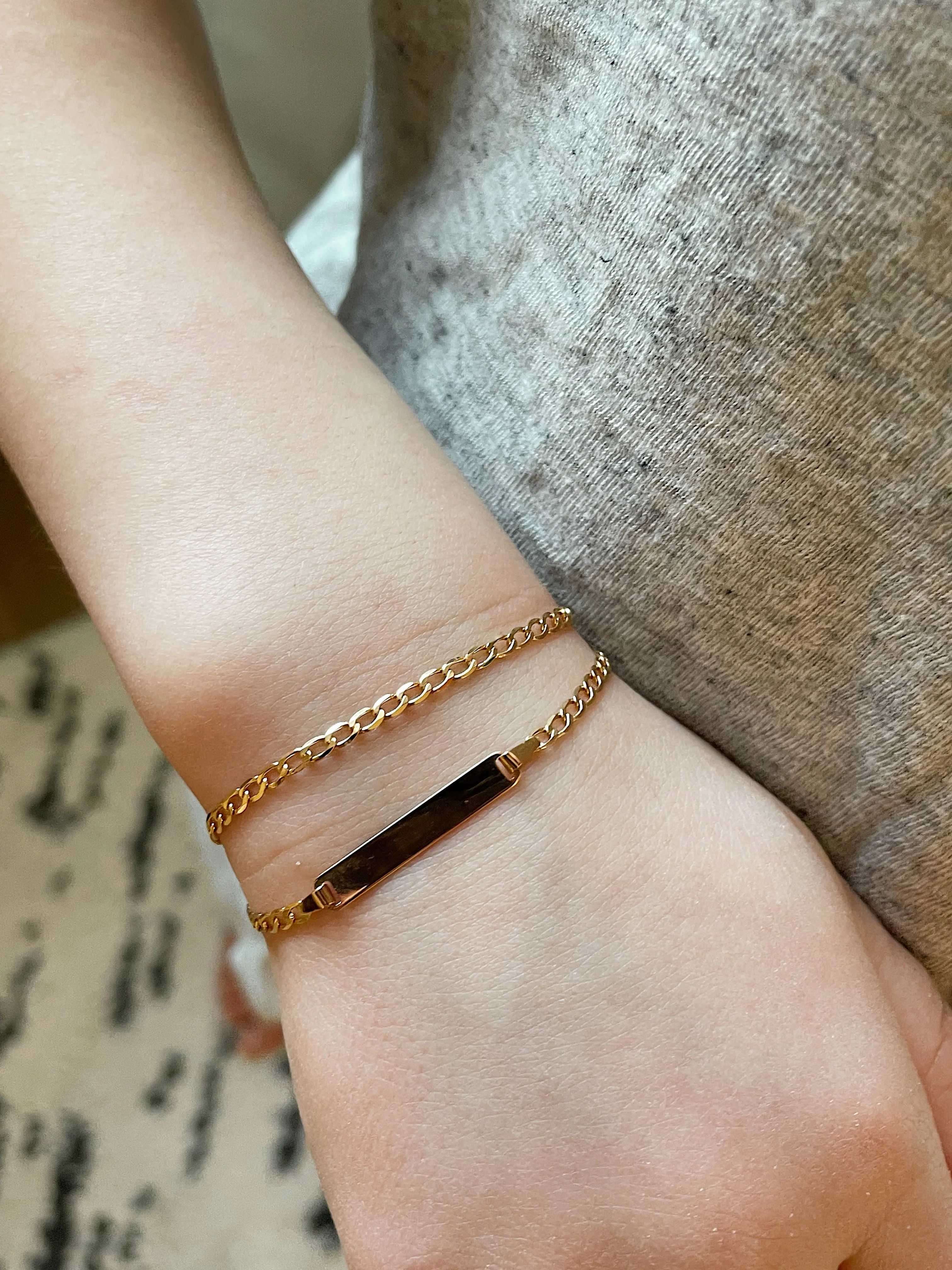 19.25k Yellow Gold Open Curb Bracelet - Image 7