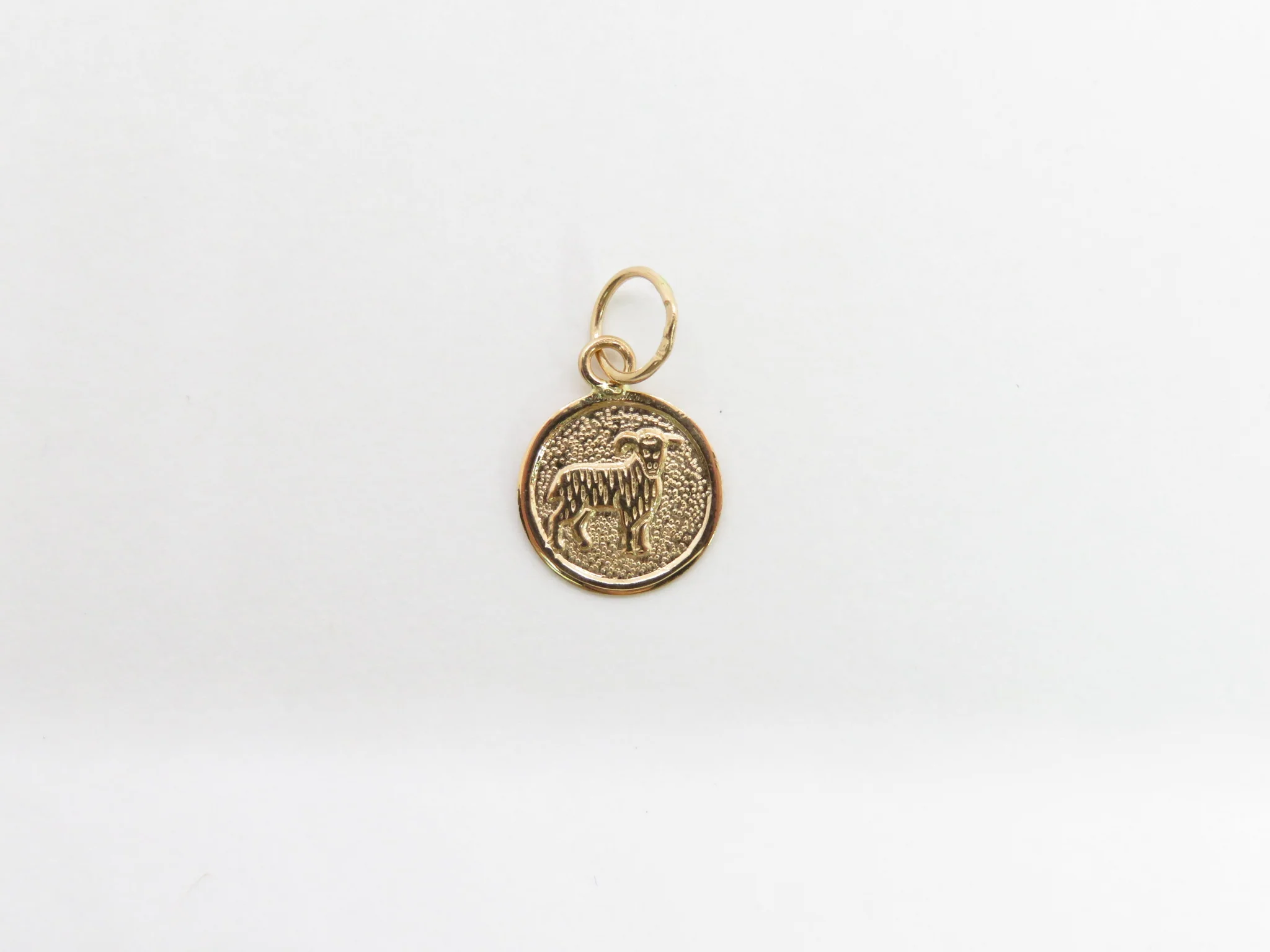 19.25k Yellow Gold Round Zodiac Charm - Image 14