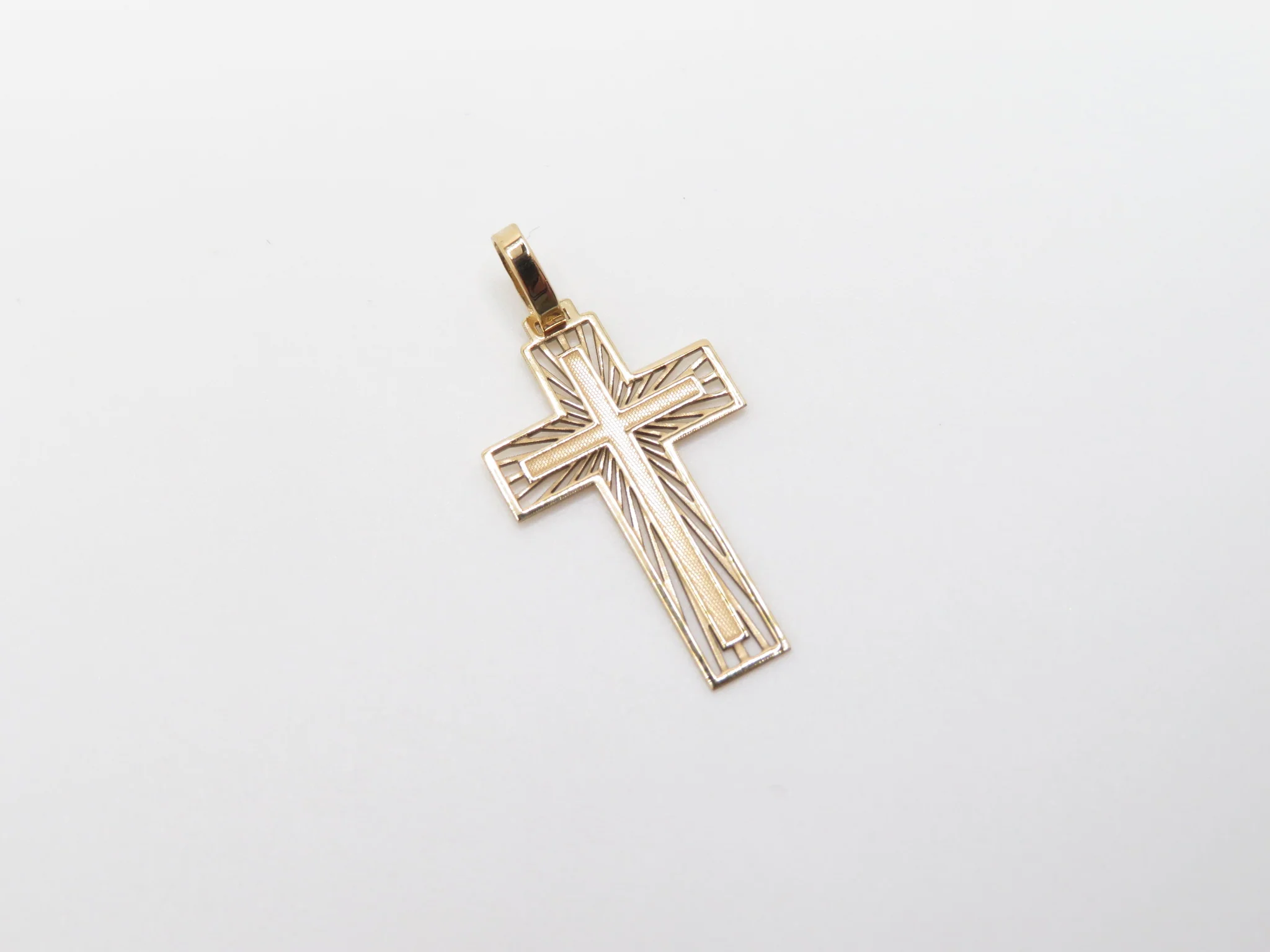 19.25k Yellow Gold Sunburst Cross Pendant - Image 3