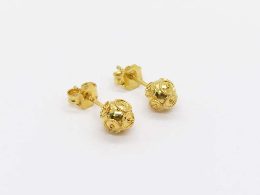 19.25k Yellow Gold Conta de Viana Studs - Image 3