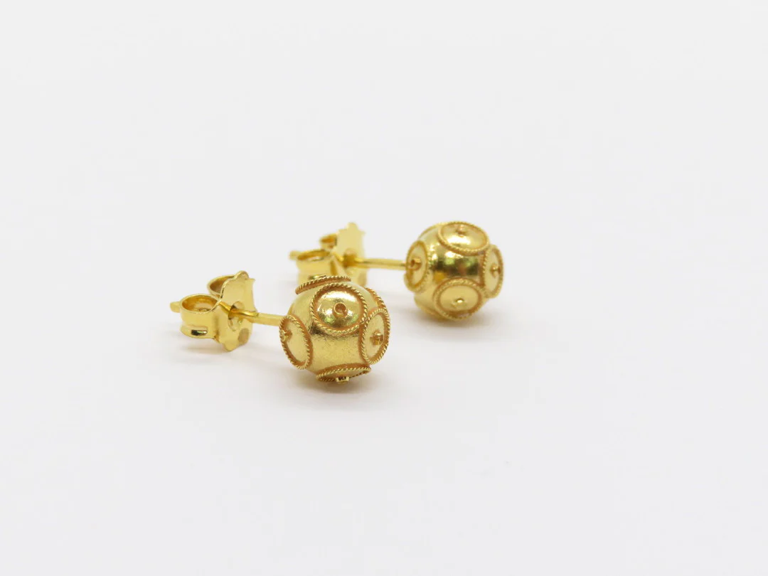 19.25k Yellow Gold Conta de Viana Studs - Image 5