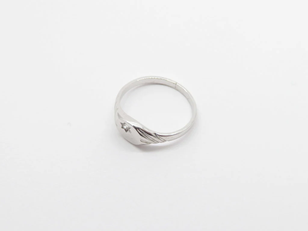 19.25k White Gold Mini Spiral Signet Ring - Image 3