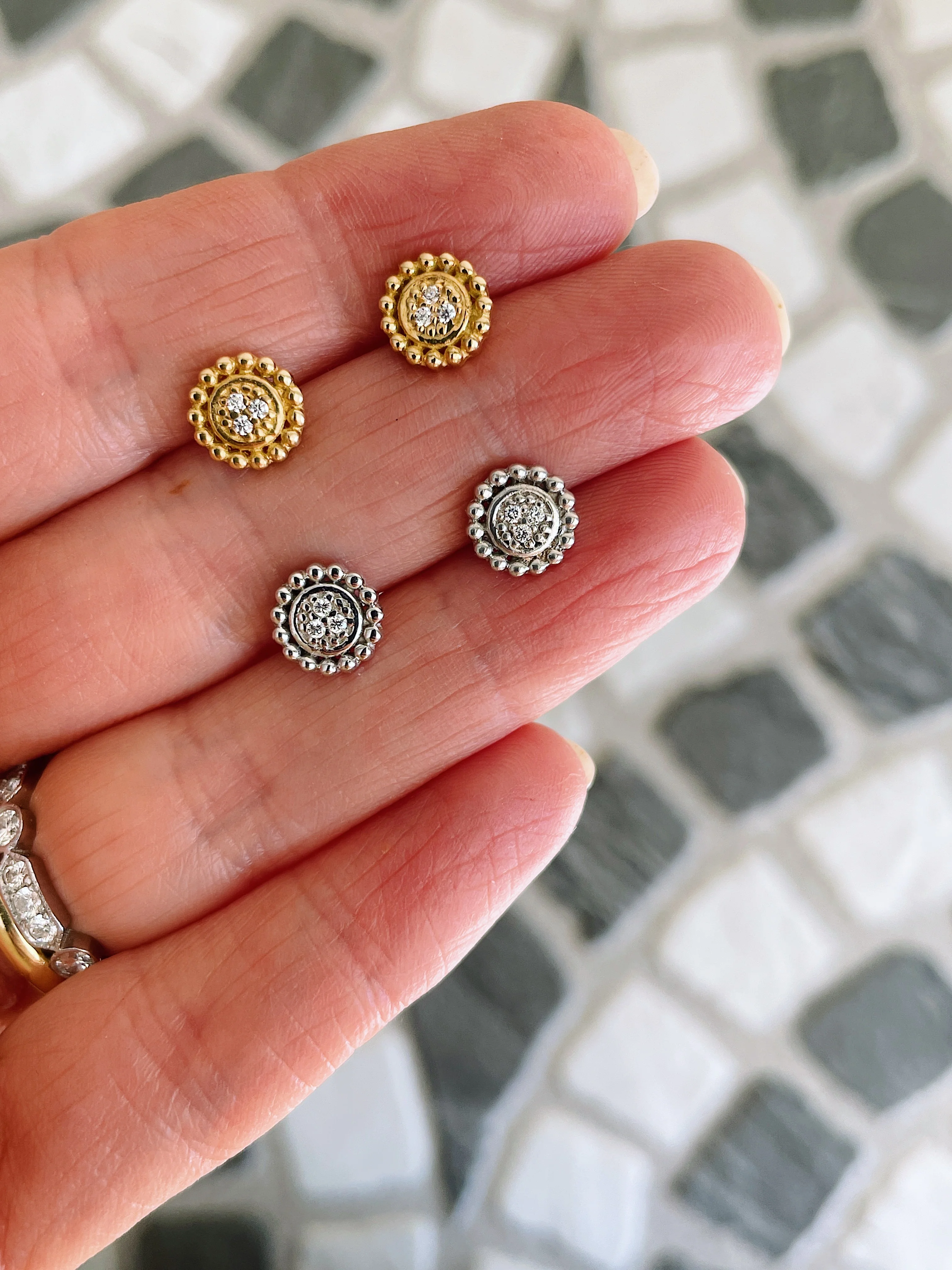 19.25k Beaded Pavé Studs - Image 4