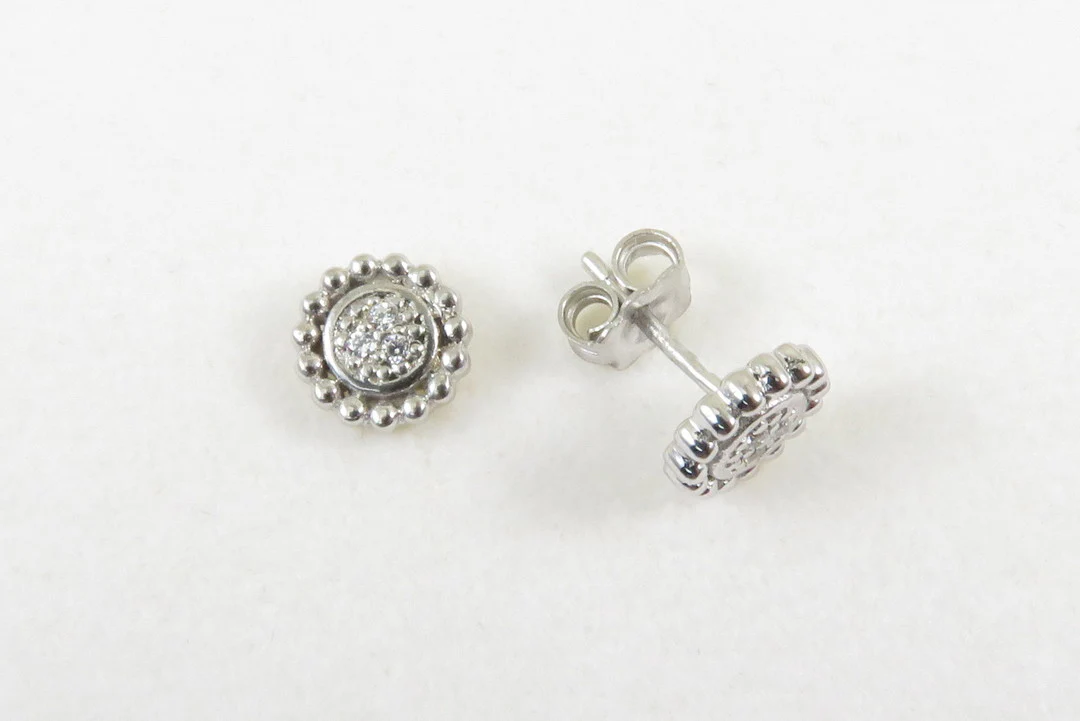19.25k Beaded Pavé Studs - Image 7