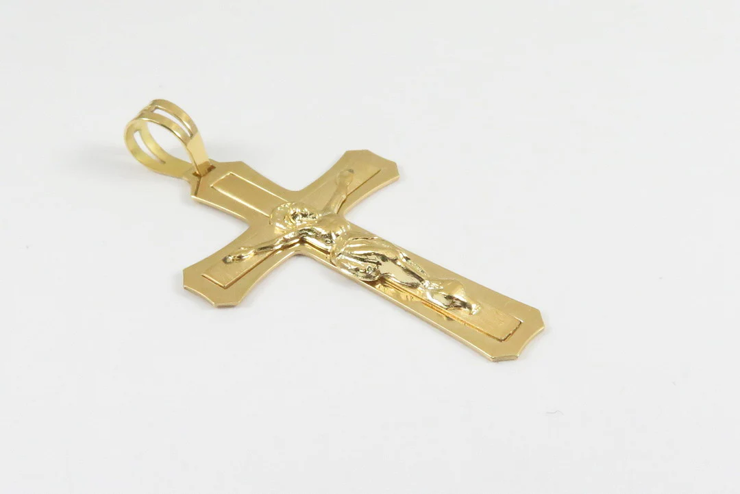 19.25k Yellow Gold Dual Textured Crucifix Pendant - Image 3