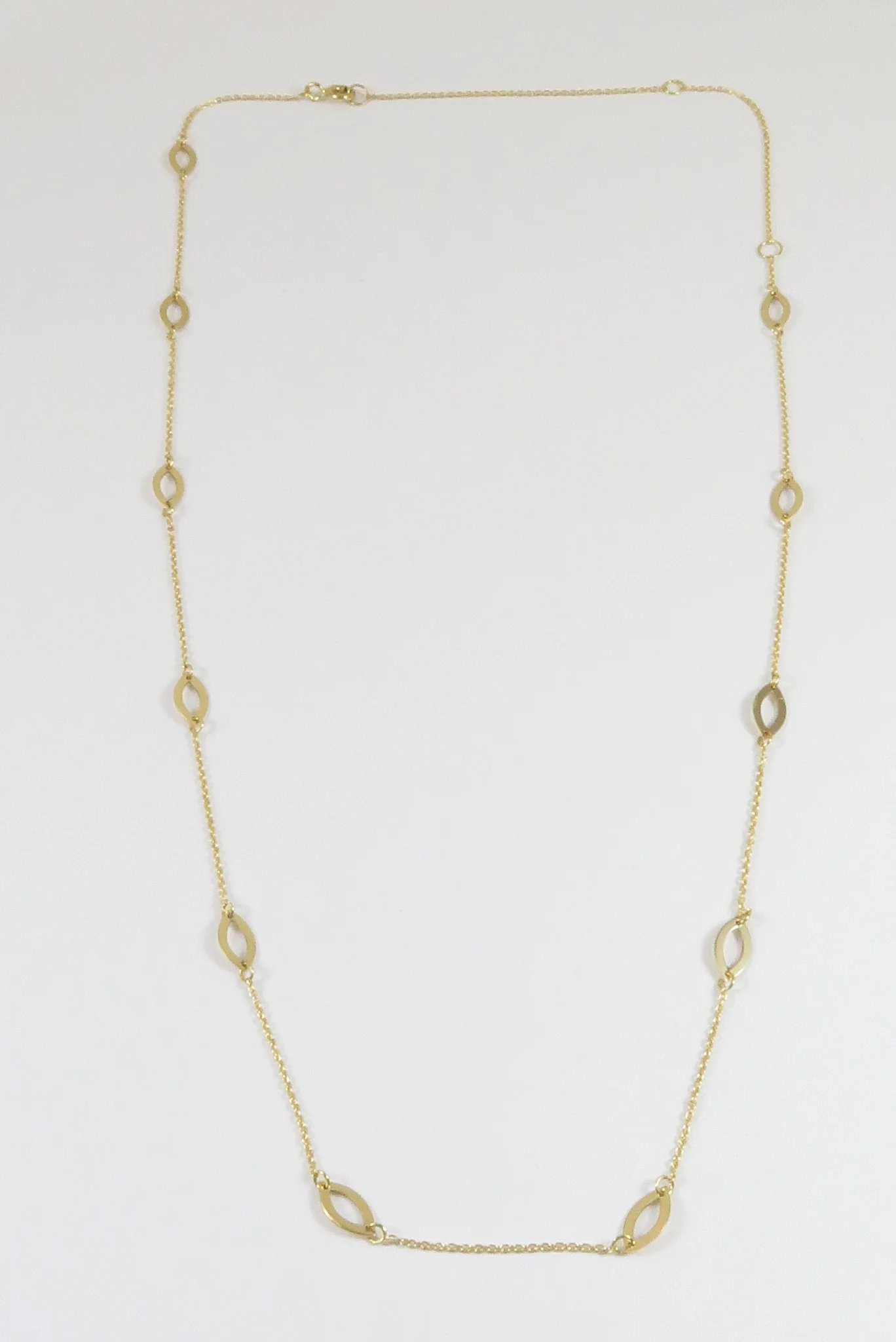 19.25k Yellow Gold Marquise Necklace - Image 3