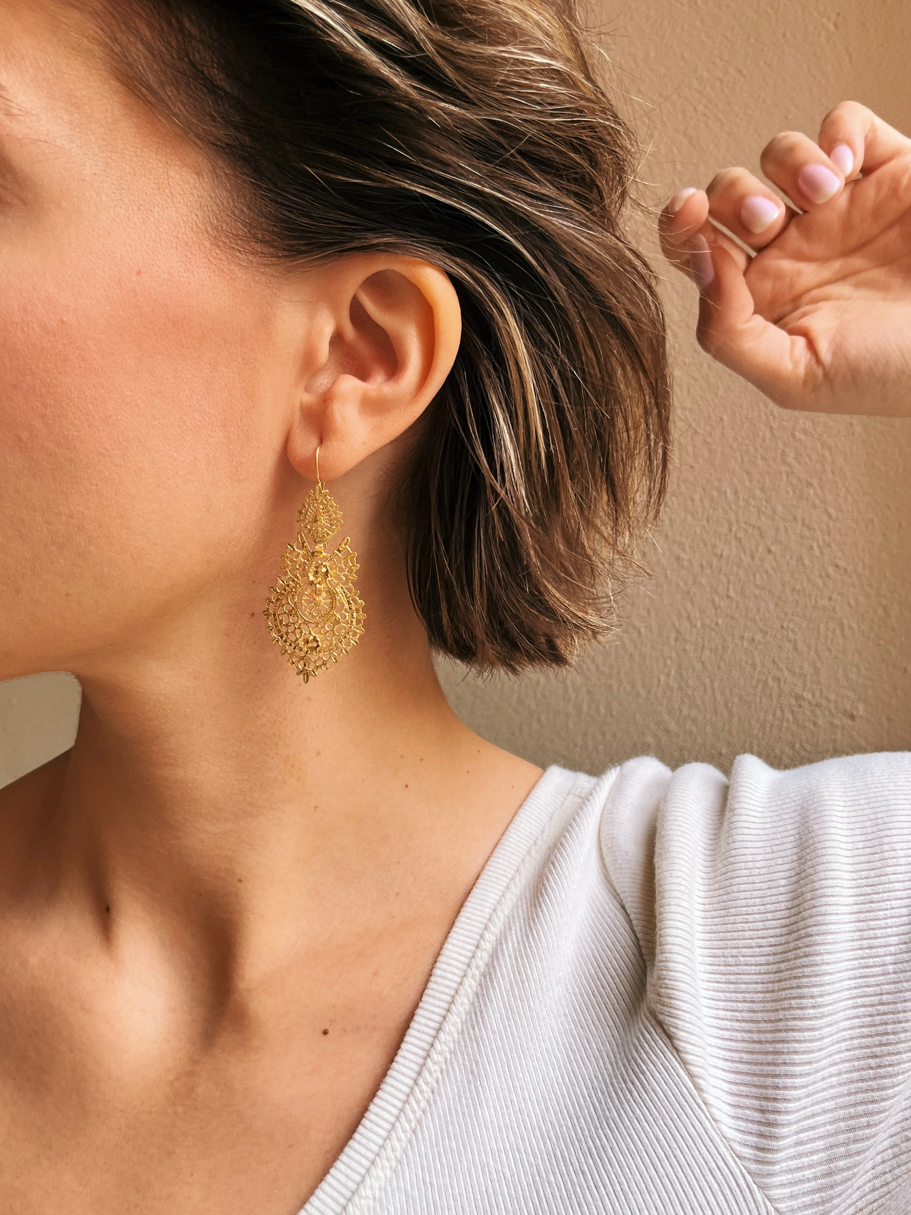 19.25k Yellow Gold Brincos à Rainha Earrings - Large - Image 5