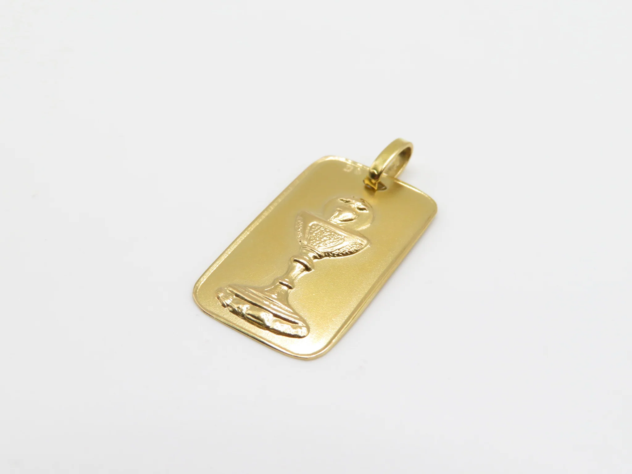 19.25k Yellow Gold Chalice Medallion - Image 3