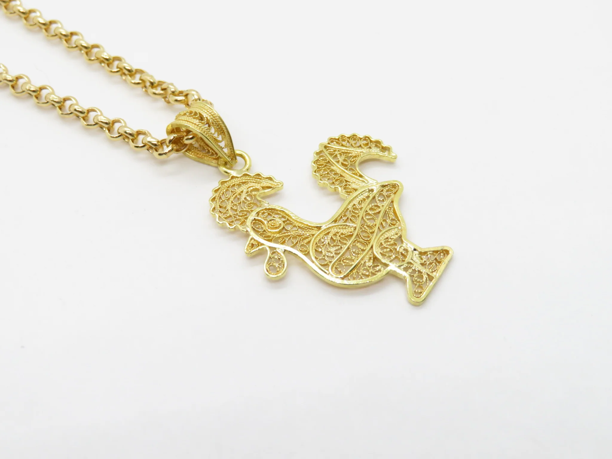 19.25k Yellow Gold Filigree Rooster - Image 3